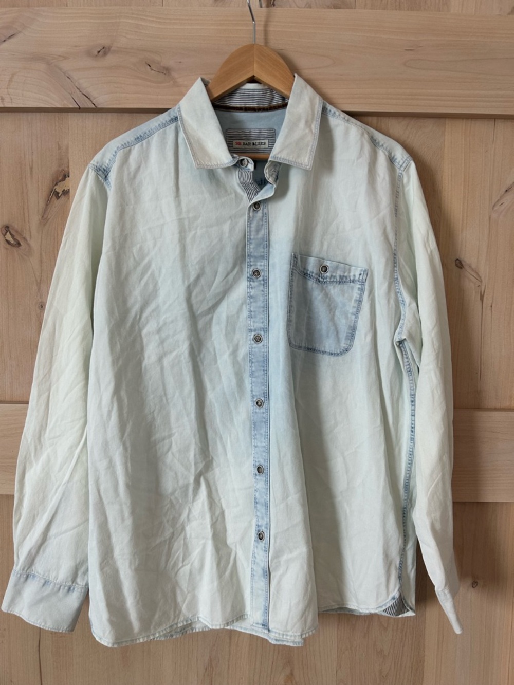 32 Bar Blues Men’s Acid Wash Lightweight all cotton button down shirt EUC XL